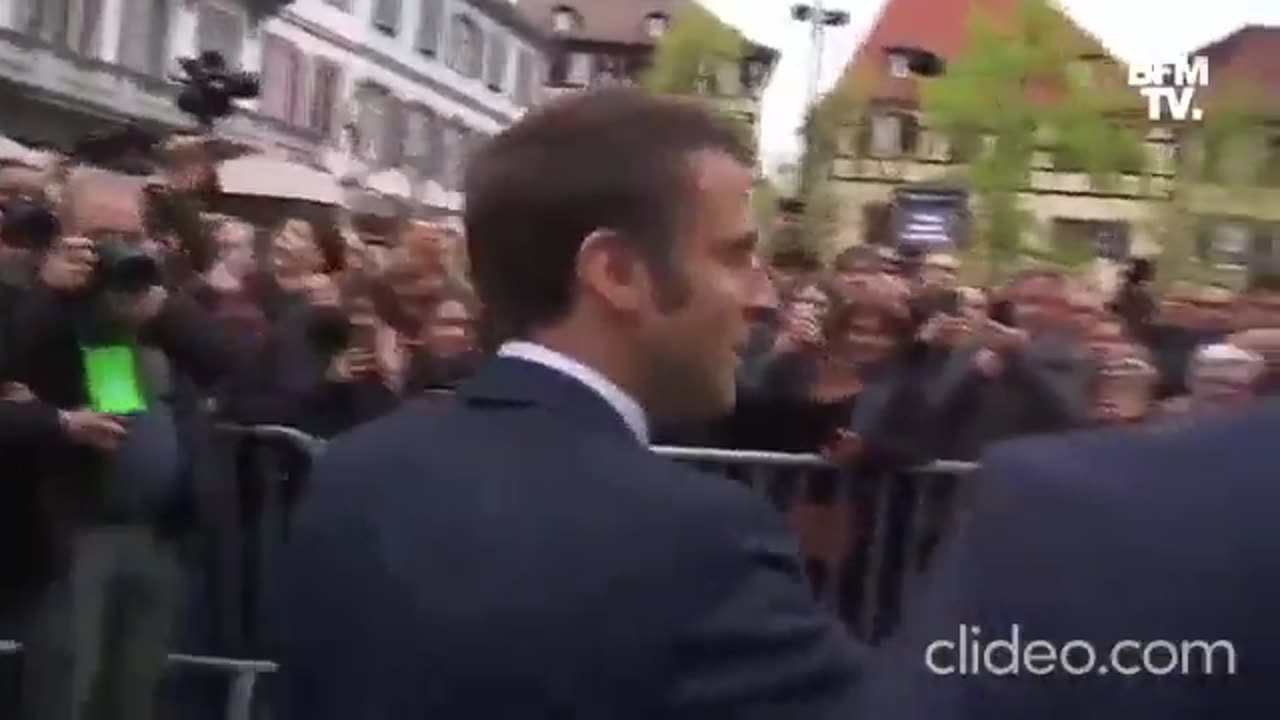 Alzate il volume, è imbarazzante.