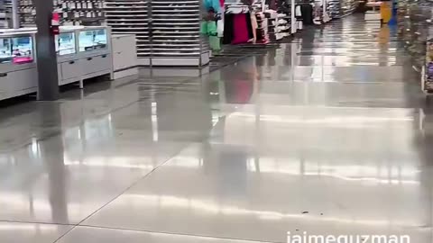 California resident reporting a Walmart is completely empty, this is at South Gate in LA County