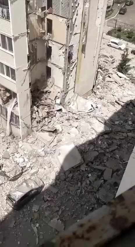 Saratov Horror — Gas Explosion on 8th Floor Triggers Full 10-Story Collapse, 7 Dead Including Child