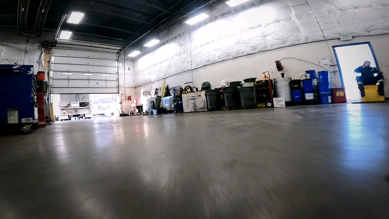 Traxxas Maxx Slash Indoor Difting
