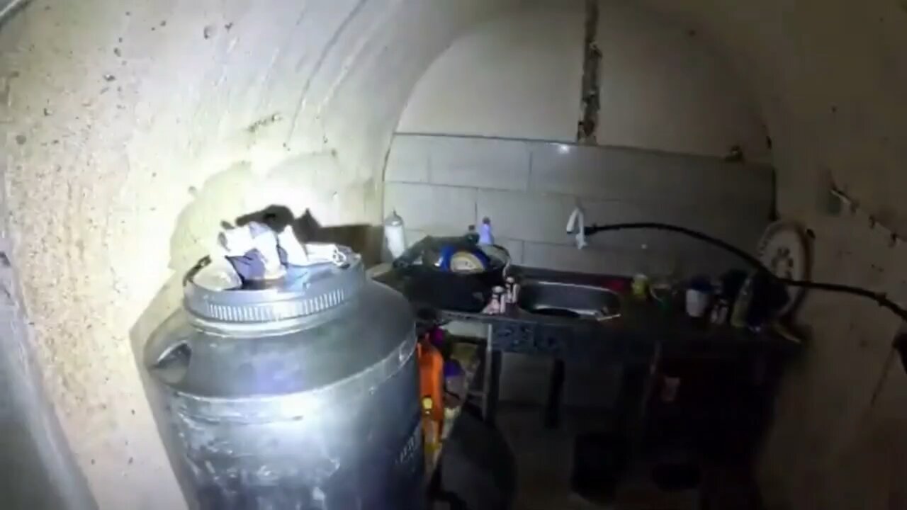 Tunnel in Zeitun Gaza before demolition.