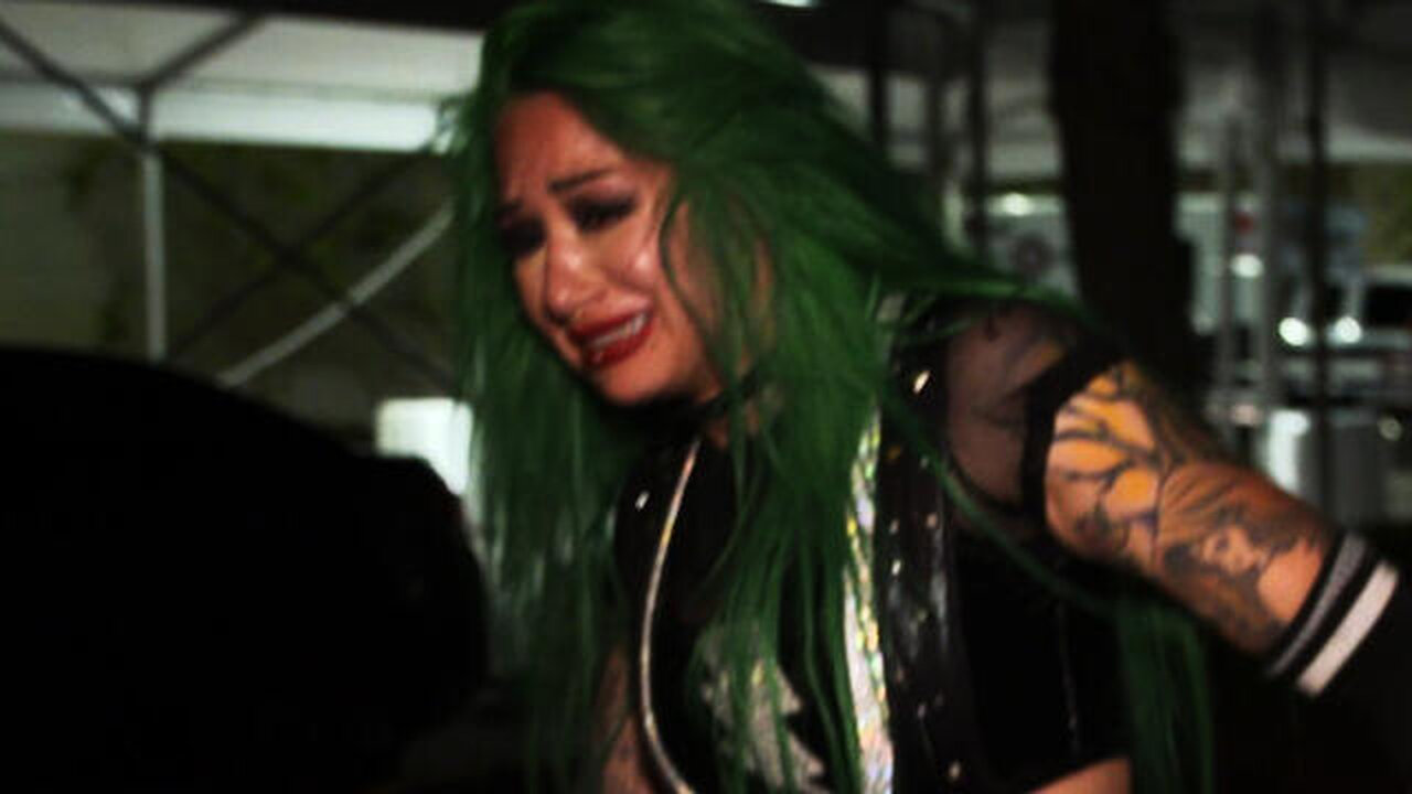 Shotzi Blackheart is inconsolable: Nov. 4, 2020 @wwefree