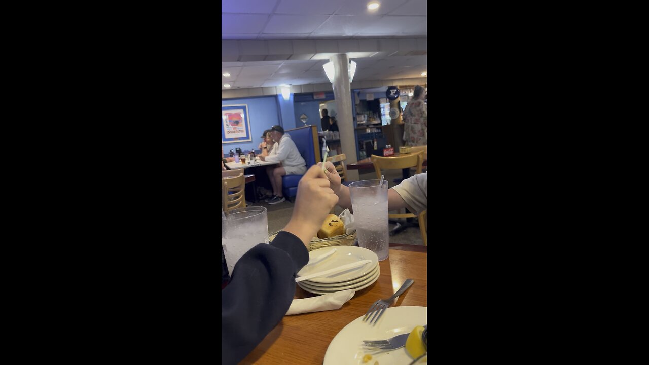 Dinner With Kids 🍽️⚔️🤪