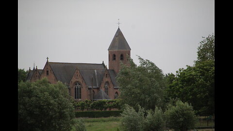 2025 Belgium: De Sint-Jan Baptistkerk in Grammene Deinze