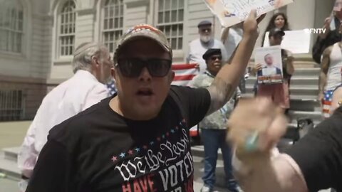 New Yorkers say no to communismn