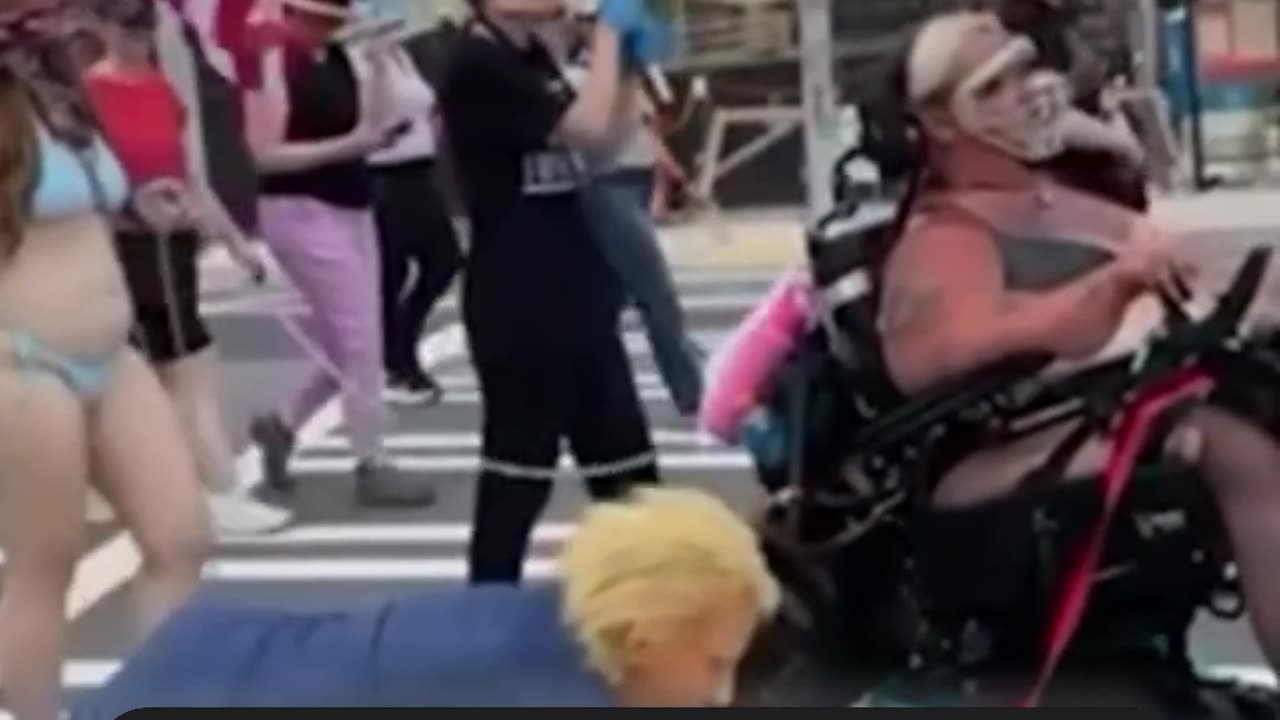 Democratic protesters make fools of themselves on the streets, again