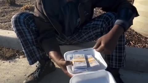 Millionaire blessed homeless and changed his mindset about family.hd