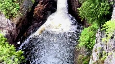 Devil’s Kettle Waterfall – The Mystery That Baffled Scientists