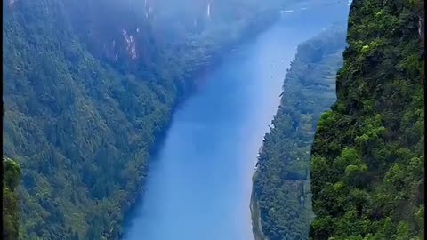 Li River Landscape Gallery: The Beauty of Guilin Scenery
