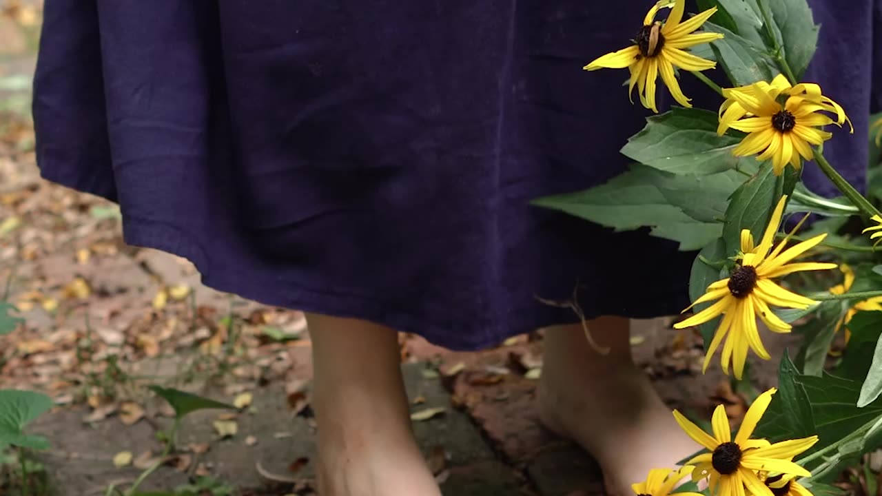 Finding Joy in the Simple Things🌼 | A Slow Morning Picking Flowers
