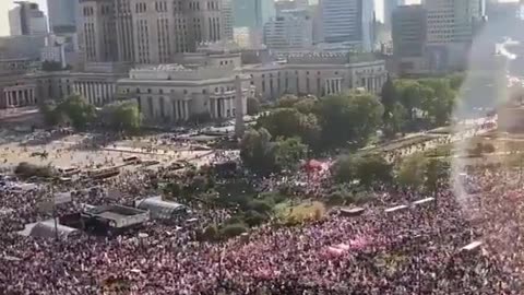⚜ France for Trump ⚜ - 🇵🇱500.000 polonais dans les rues de Varsovie clament que leur pays