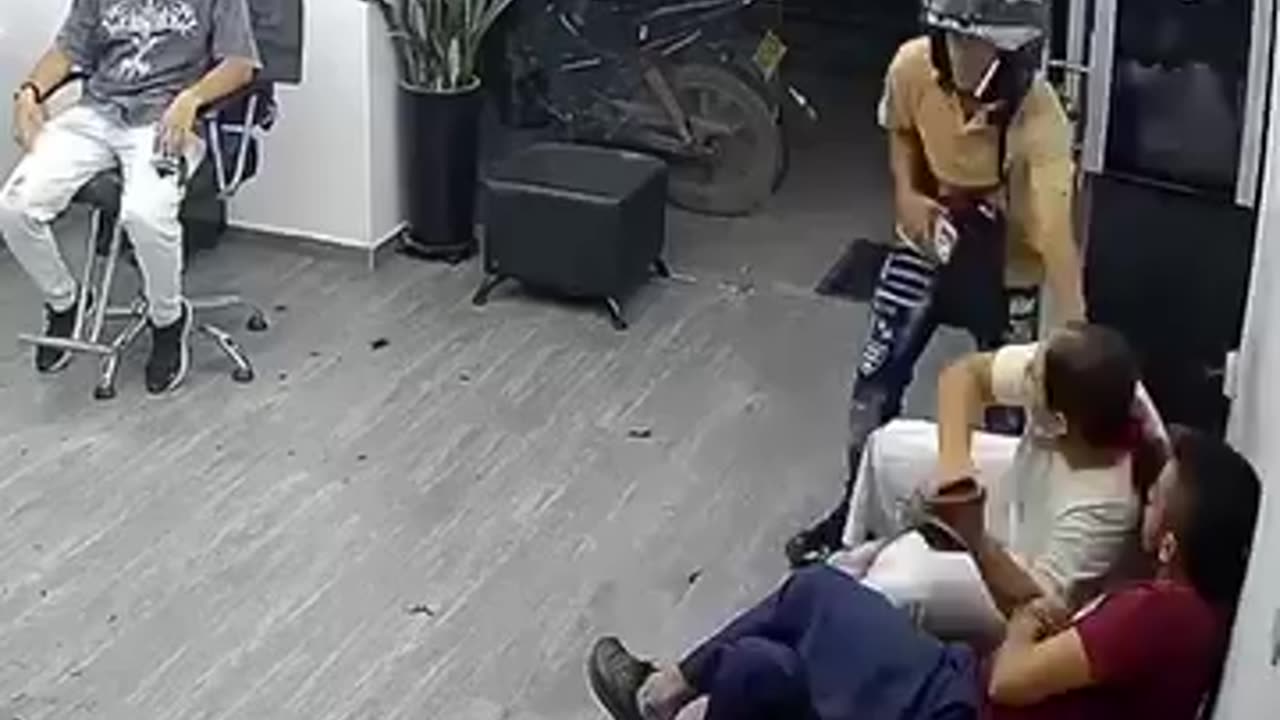 Robo en el barrio Mutis