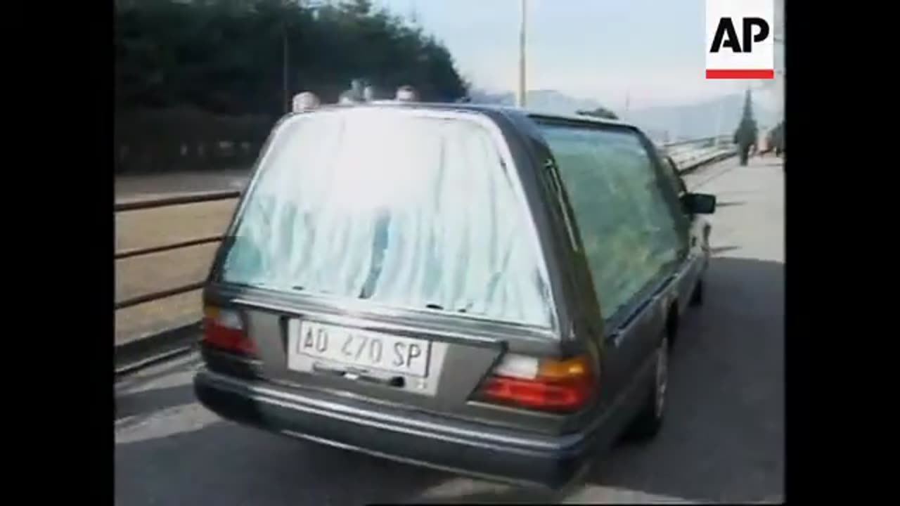 ITALIAN BANKER REMAINS EXHUMED AFTER INESTIGATION REOPENED