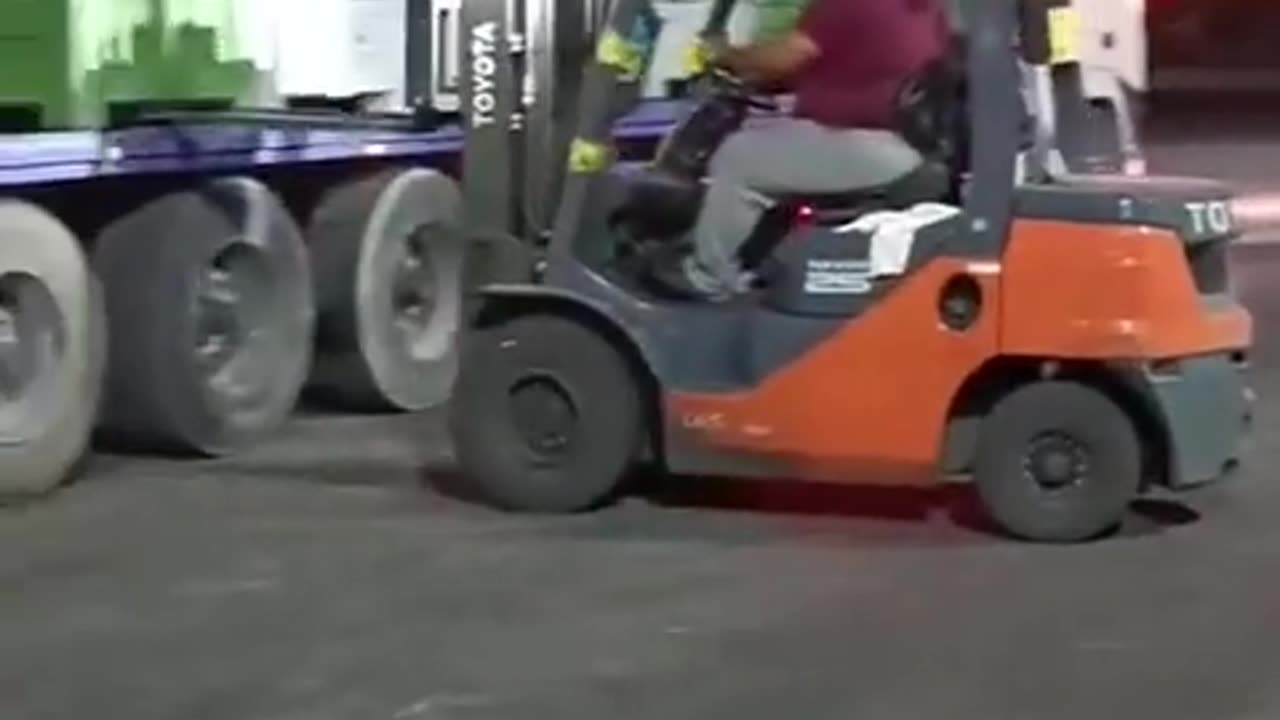 Man stuff - Dude is a certified forklift GOD