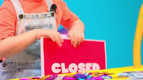 Kids rescue Mom from the Magic Cube filled with balloons.