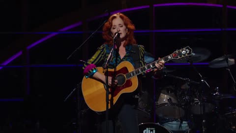 Love Has No Pride (Libby Titus cover) with Crosby & Nash - Bonnie Raitt (live)