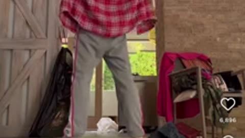 Wonder what Taryn Manning is smoking