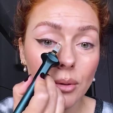 Get beautiful eyes in 5 seconds This eyeliner gives you a pro-level finish with zero stress.