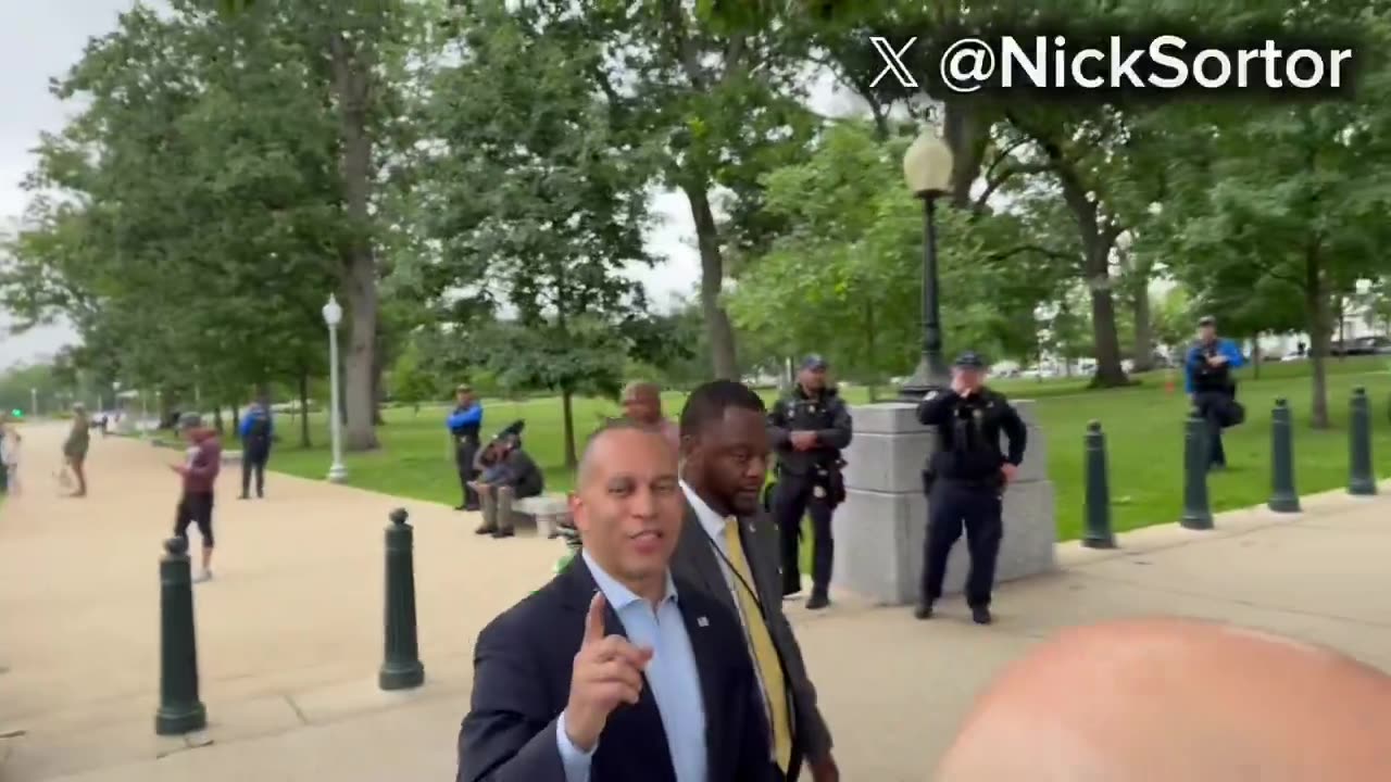 I confronted Hakeem Jeffries for LYING about Trump’s Big Beautiful Bill, scaring