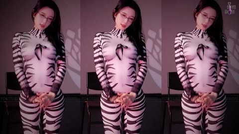 The girls are extremely dancers. koran girl, dancer sexy, girl sexy