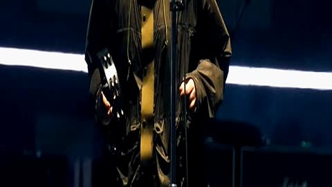 Oasis Fans Pour Into Streets of Dublin Ahead of Hi