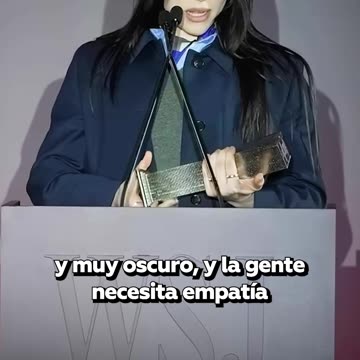 Billie Eilish critica a los multimillonarios y pide más empatía