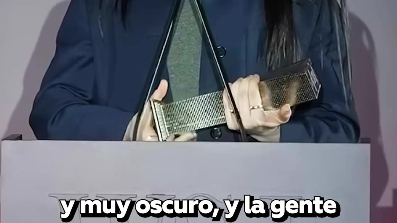 Billie Eilish critica a los multimillonarios y pide más empatía