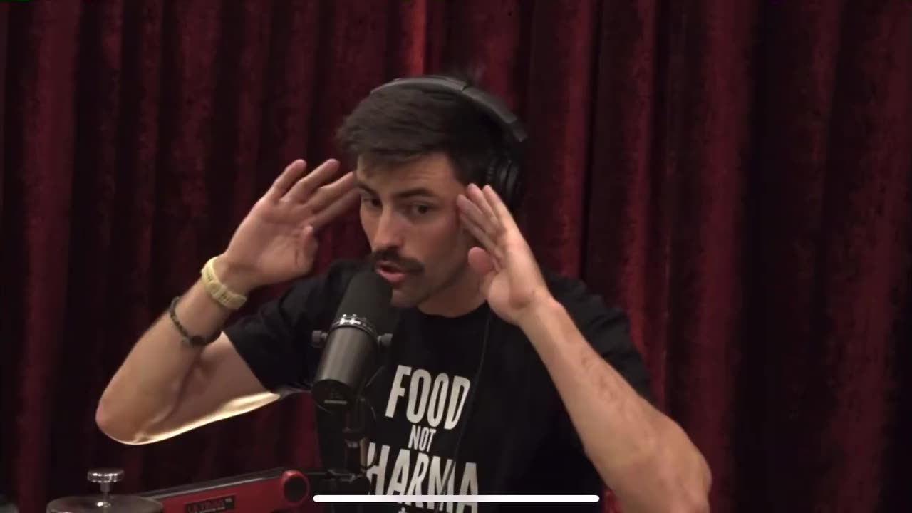 Joe Rogan and Ian Carroll discuss ‘Pizzagate’ and the Podesta emails