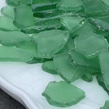 Sea Glass for Crafts - Decorative Frosted Seaglass Pieces - Vase Filler, DIY Art Craft Supplies -