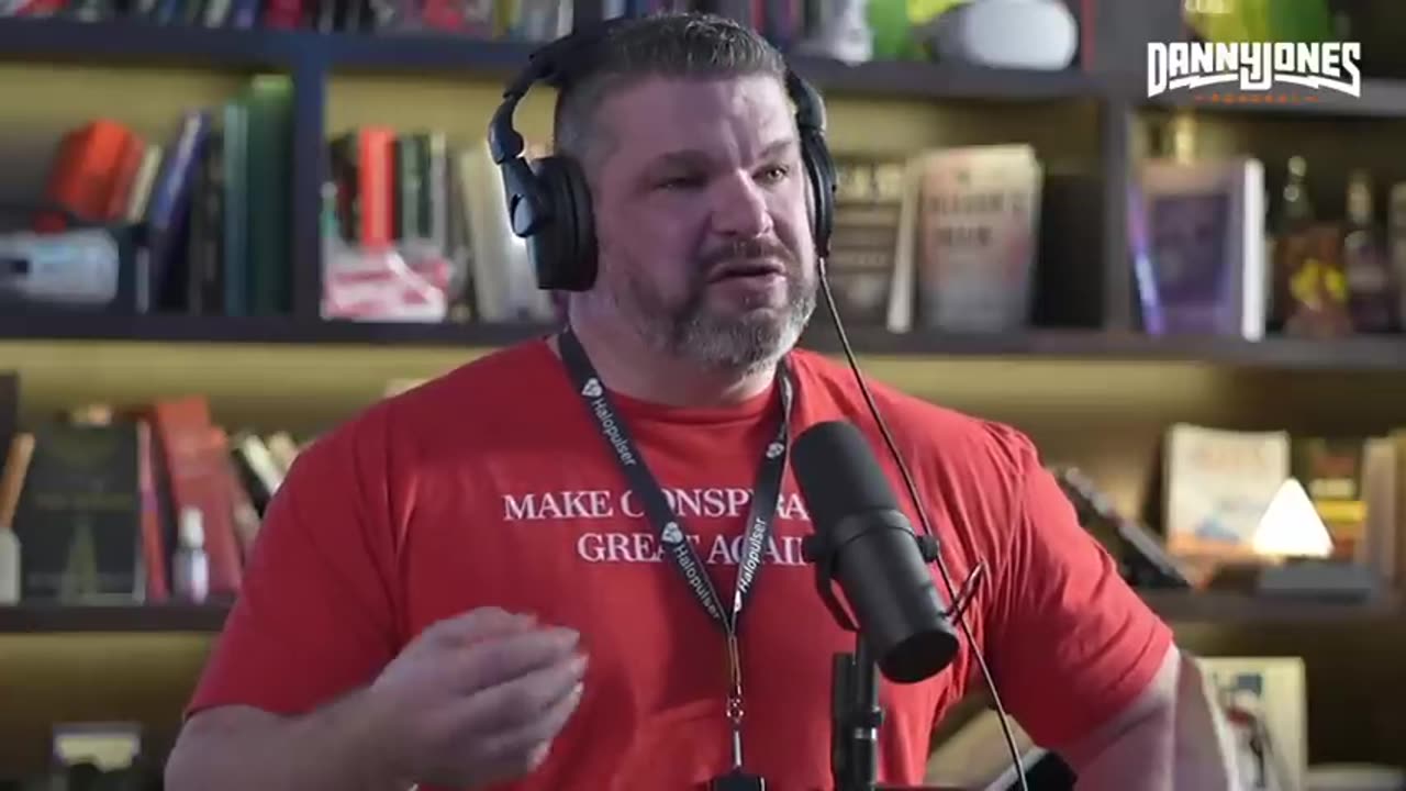 NEW GIZA PYRAMID SAR SCAN BREAKDOWN & MILITARY LASERS THAT TALK|MUSEUM OF TAROT