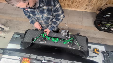 Packing Bow into Luggage for Airlines