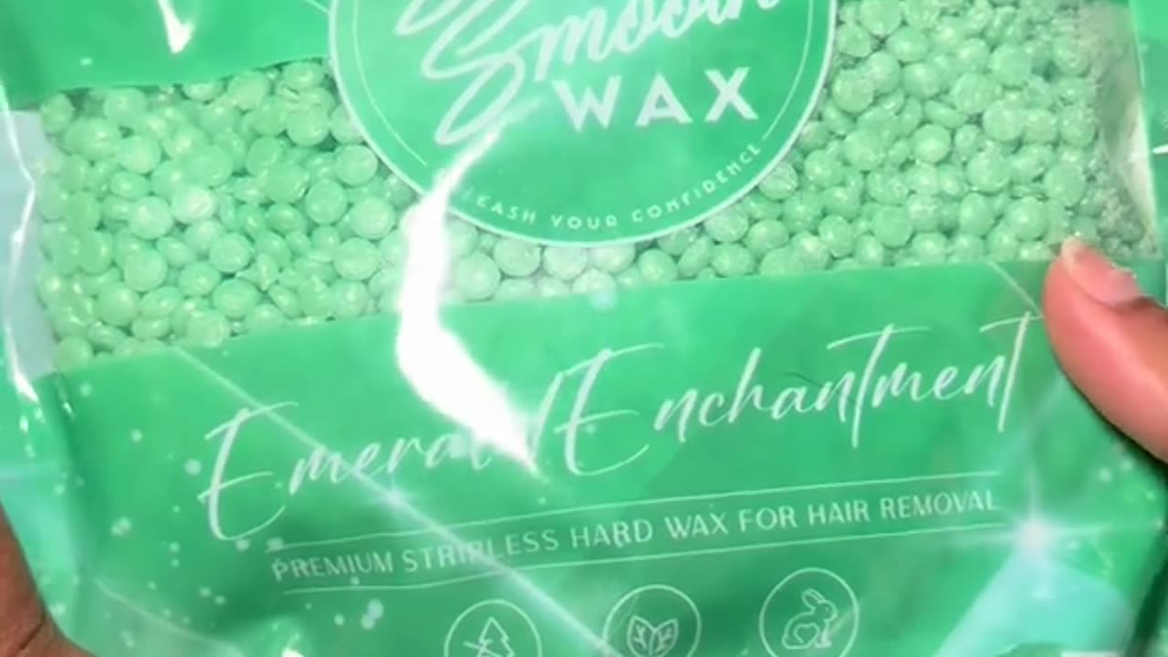 @moorewaxt Unboxes Sexy Smooth Emerald Enchantment & Coconut Pearl Essence Hard Wax Review