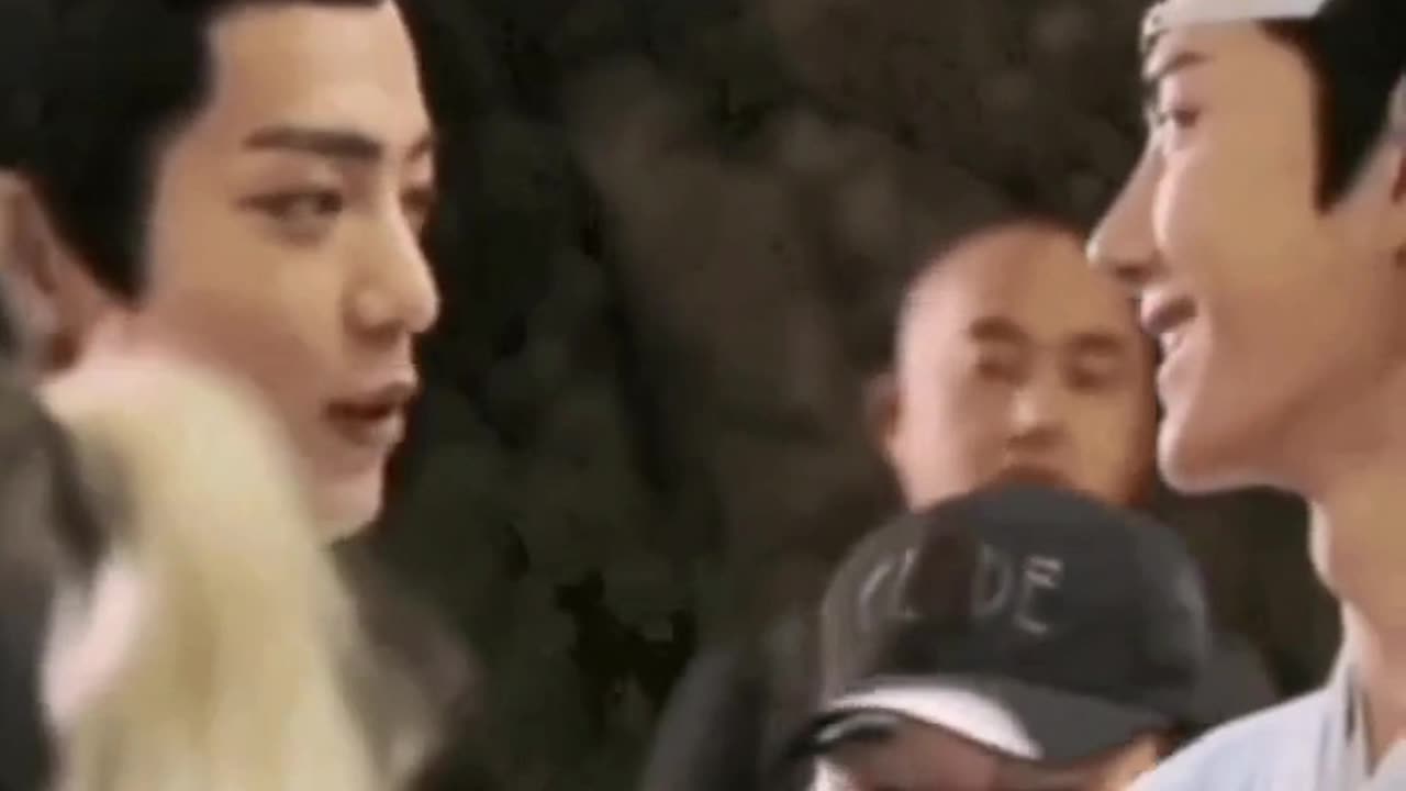 Only People in Love Get This Shy—Their Reactions Don’t Lie!