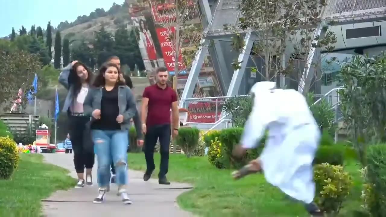 Hilarious Prank Bomb 😅