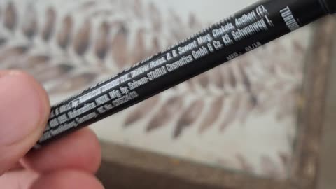 promoting a eye liner product