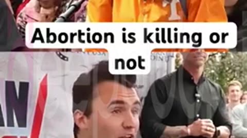 Charlie Kirk debate sobre el aborto