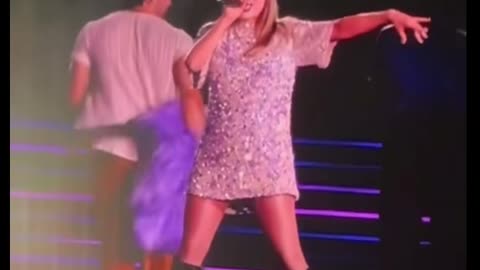 Taylor Swift lavender haze tech issues the eras tour,