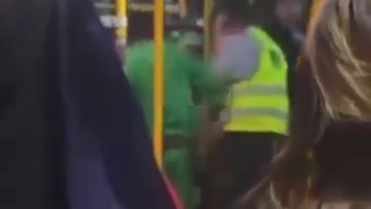 Ticketless savage attacks bus driver in Birsbane, Australia.