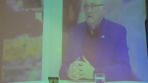 Valmistaudu_lopunaoikoihin_kirjailija_haastattelu