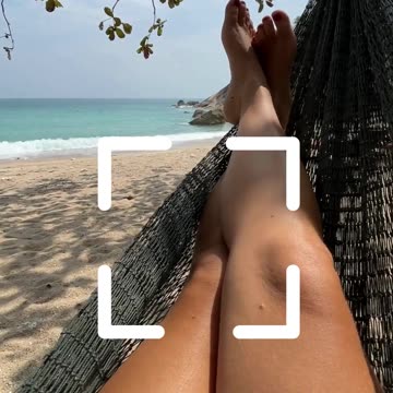 AVON Live Out Loud Retro Sun Body Cream