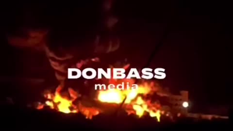 🔥 As a result of UAV attack, an oil depot in Luhansk is burning heavily.