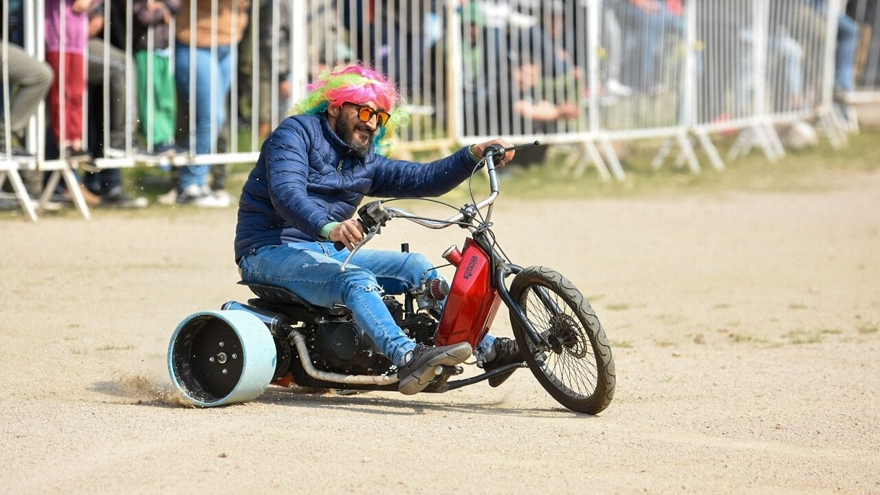 Test drives, drift trike in action