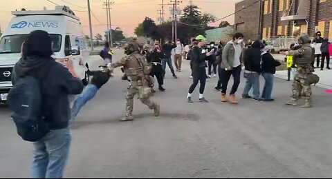 Democrat congressional candidate Kat Abughazaleh tried to block an ICE agent's car in Broadview IL