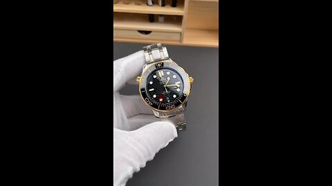 Omega Seamaster Diver 300M 42 mm, steel ‑ yellow gold on steel ‑ yellow gold 210.20.42.20.01.002