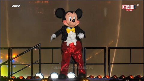 Myszka Miki dyryguje Fontannami Bellagio w Las Vegas