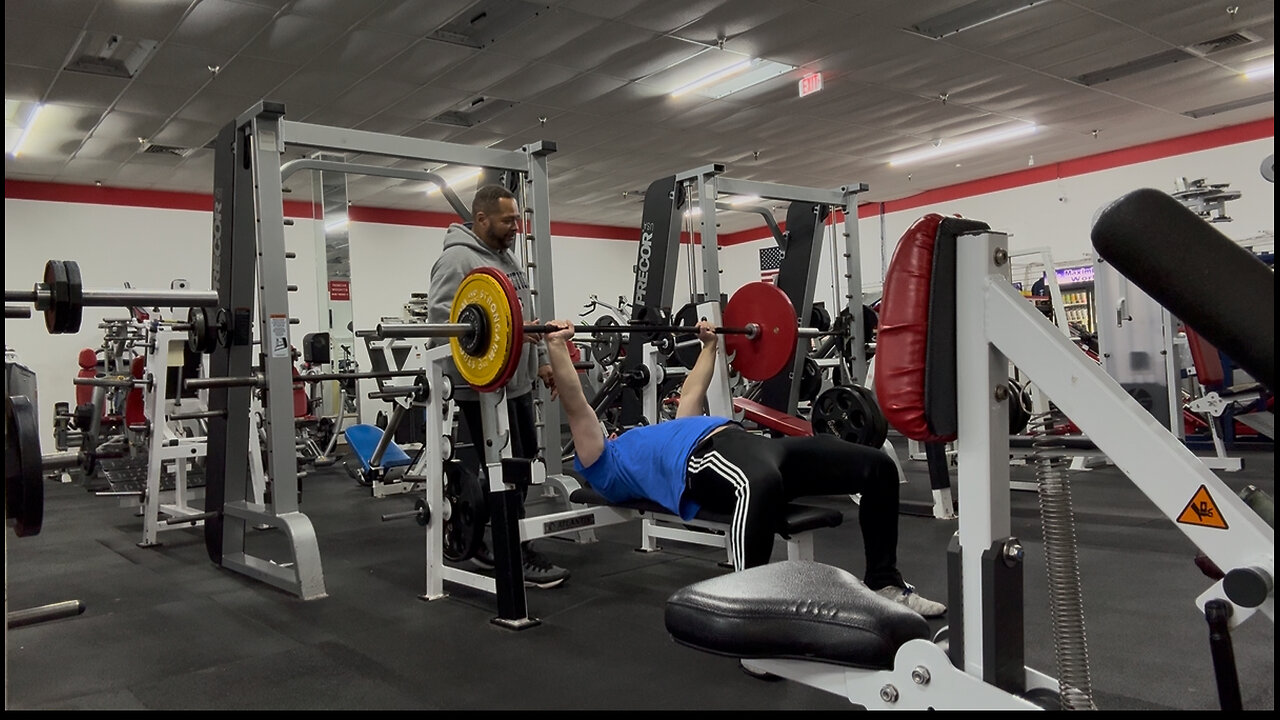Bench Presses 107.5KG/236LBs 5 Rep PR