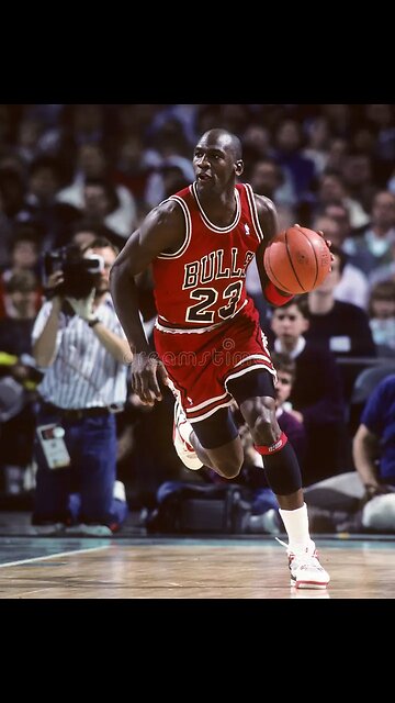 💬 Michael Jordan didn’t compete with others — he competed with his own potential.