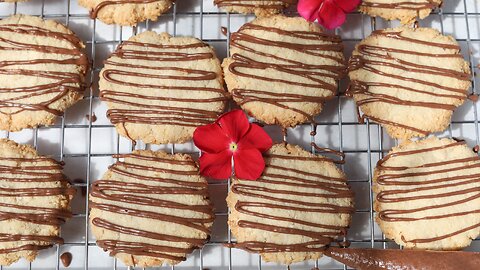 I Beat My Sugar Cravings With These Almond Joy Cookies (Vegan & Gluten-Free!)