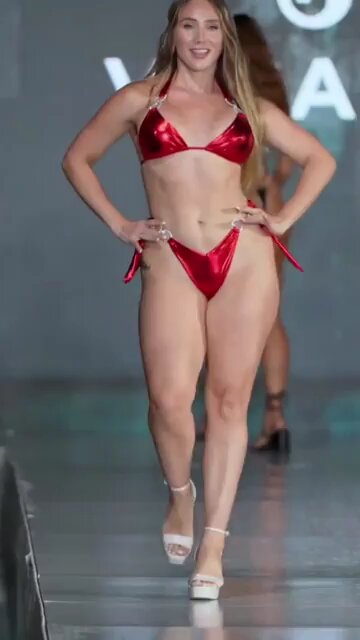 BEAUTIFUL WOMAN 😍 ❤️👠❤️👠❤️👠❤️