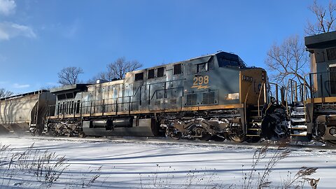 CSX Train engines 157 and 298 take garbage cars East